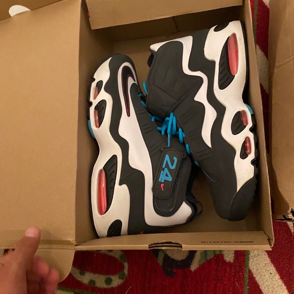 Nike air Griffey sz11 Vnds hardly used - Picture 1 of 3
